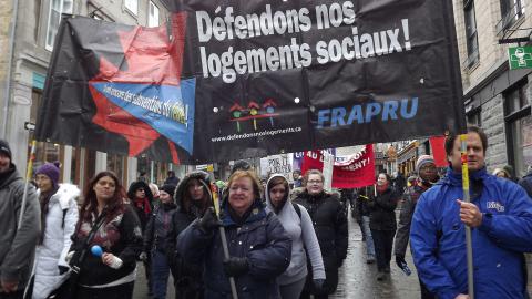 Manifestation du FRAPRU à Québec le 21 mars 2015.